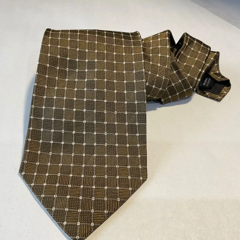 Harold Powell Mens classic Brown Silk Tie micro dots textured weave Italy